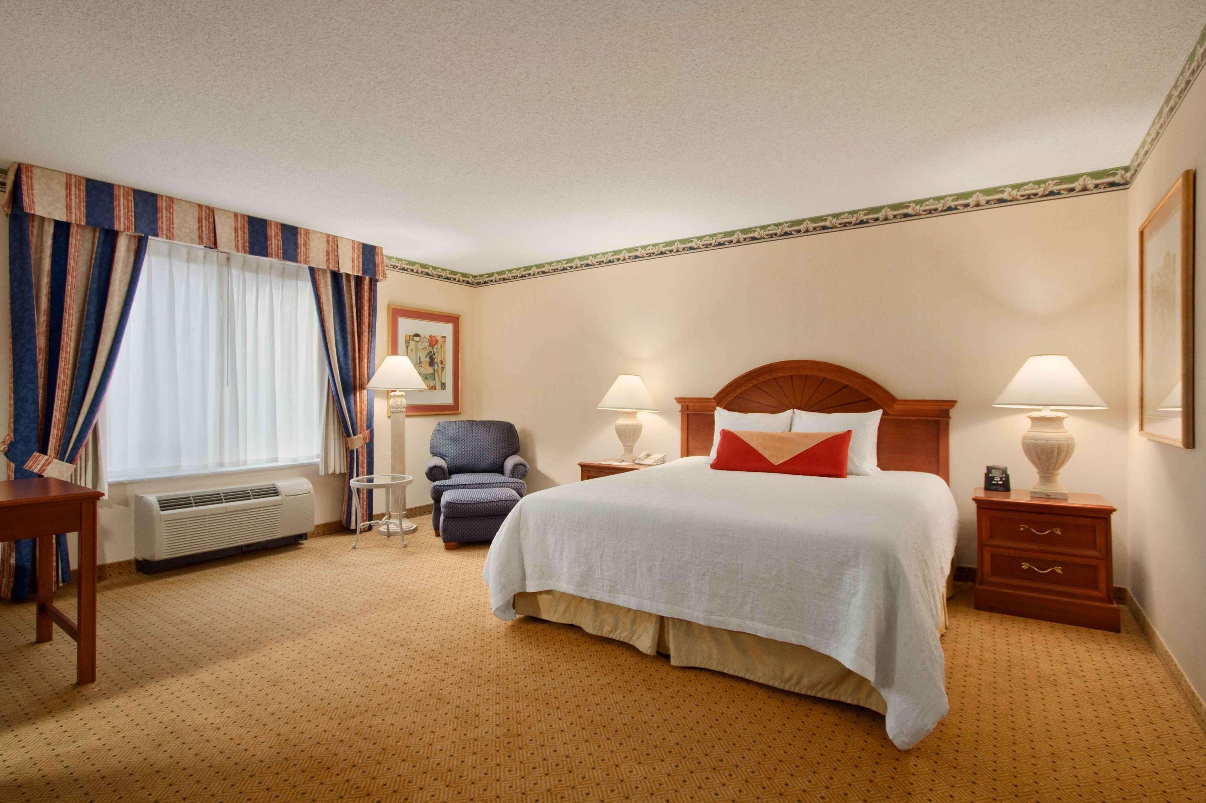 Hilton Garden Inn Bridgewater Bagian luar foto