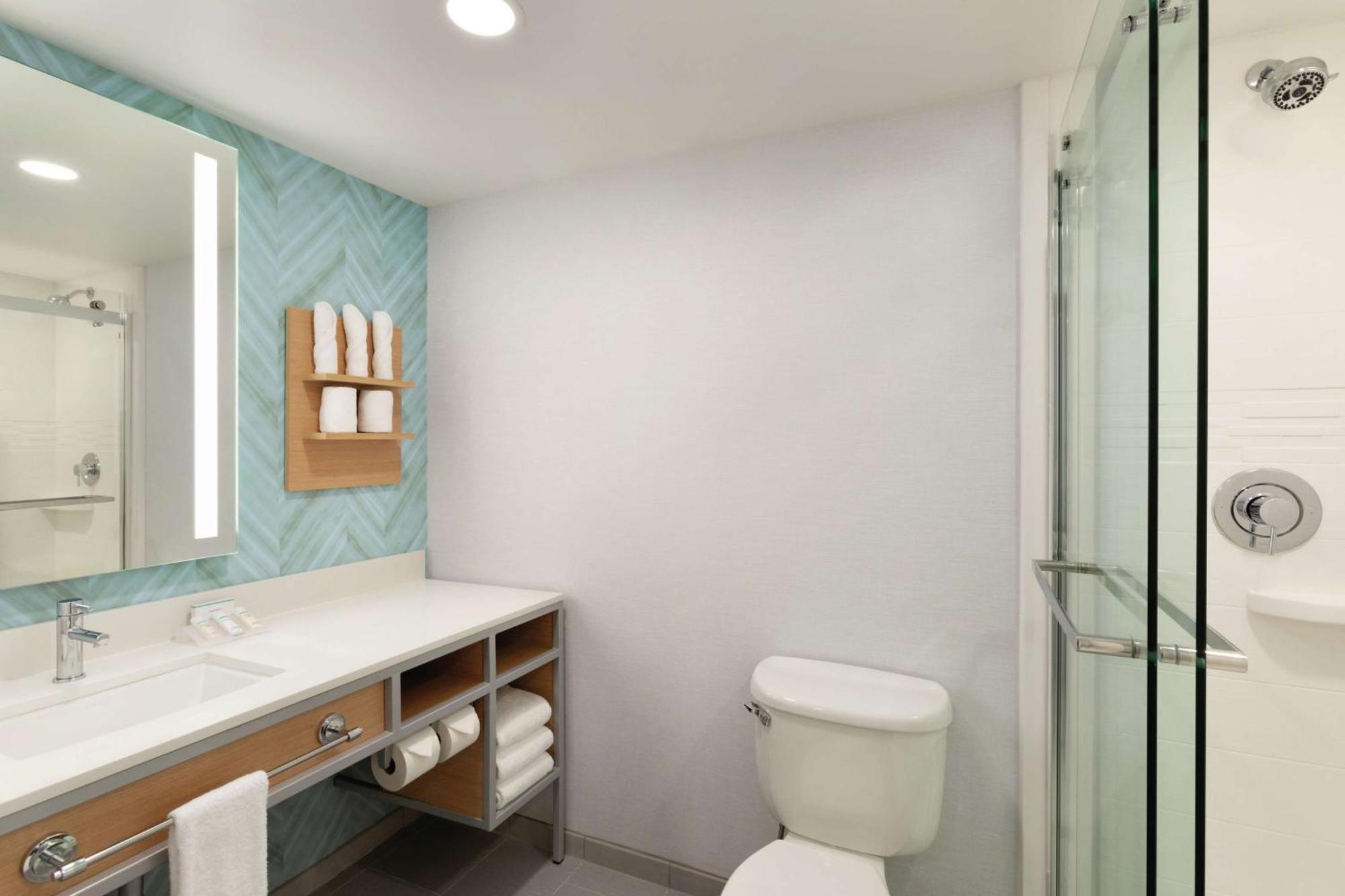 Hilton Garden Inn Bridgewater Bagian luar foto