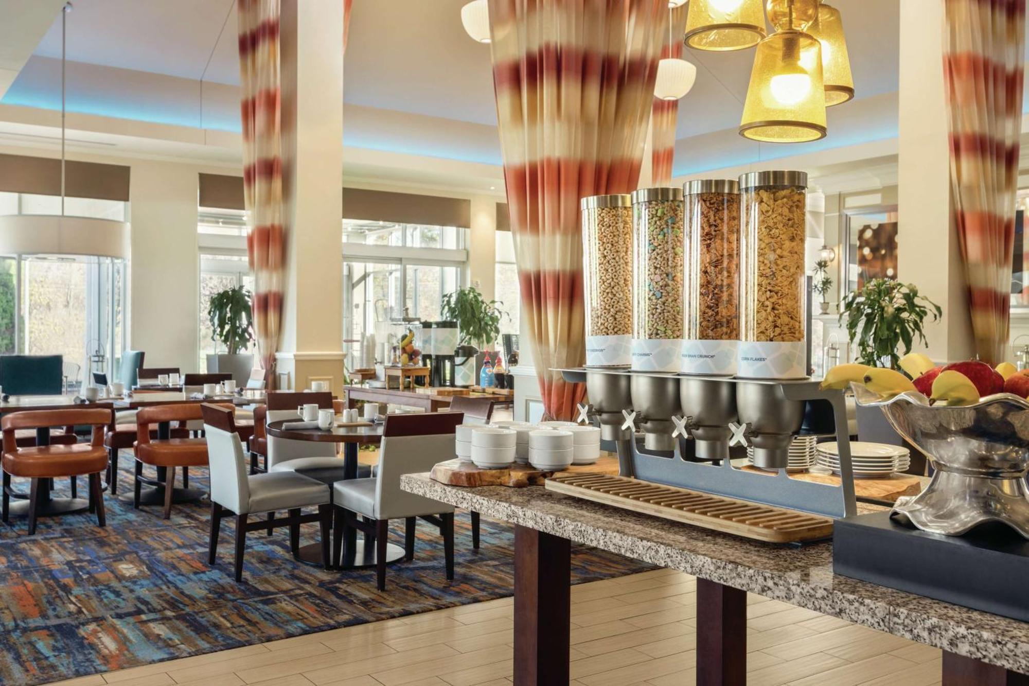 Hilton Garden Inn Bridgewater Bagian luar foto