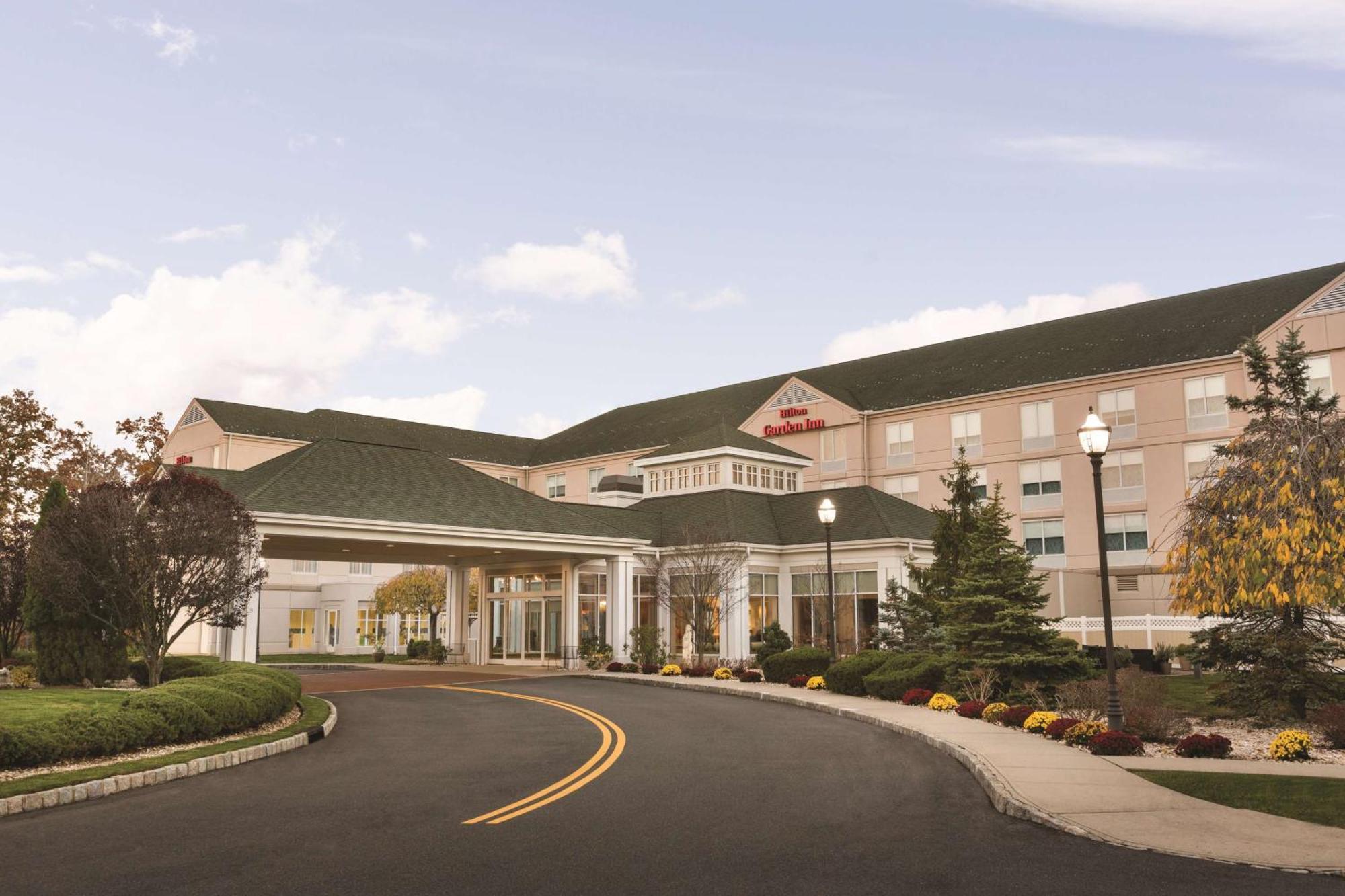 Hilton Garden Inn Bridgewater Bagian luar foto