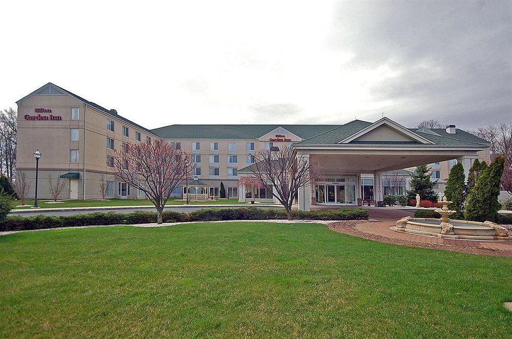 Hilton Garden Inn Bridgewater Bagian luar foto